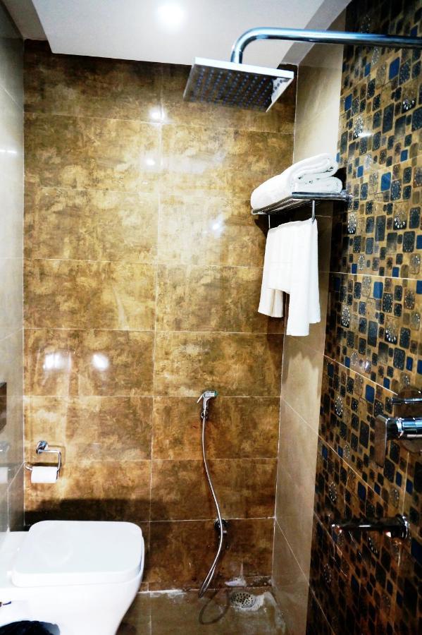 Hotel Shivoy Grand Варанасі Екстер'єр фото